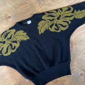 80’s Cropped Floral Sweater